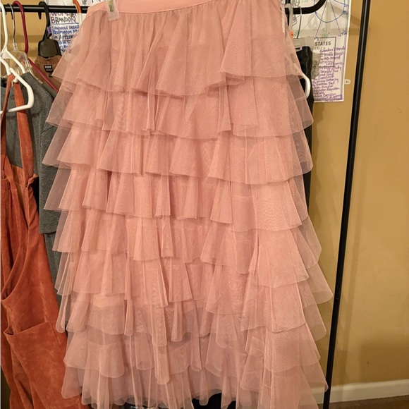 Elegant Pink Layered Skirt - Picture 1 of 1